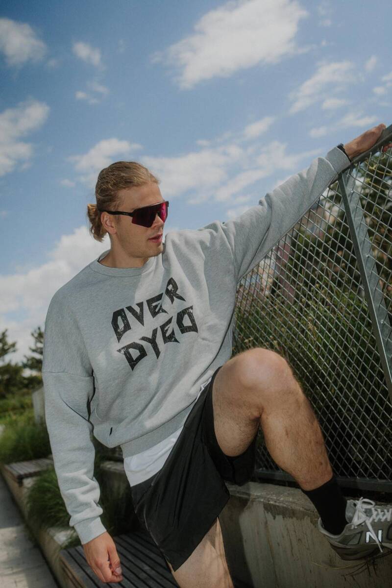 SIGNATURE ULTIMATE DROPPED CREW - Wide sweatshirt with print, unique boxy cut