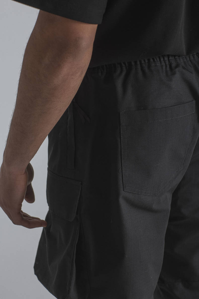 Utility Cargo Pants - Military inspired trousers with pockets