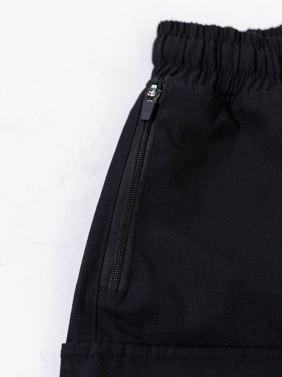 Utility Cargo Pants - Military inspired trousers with pockets