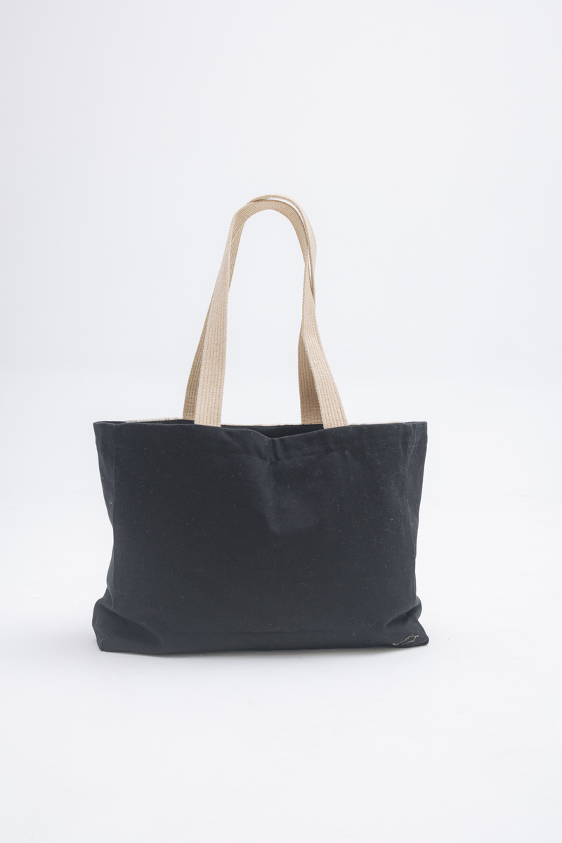 Checkerd Essential Tasche