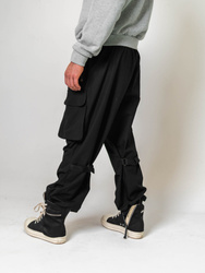 Modular Cargo Pants Jet Black- Szerokie Bojówki typu Cargo z kieszeniami i regulacją