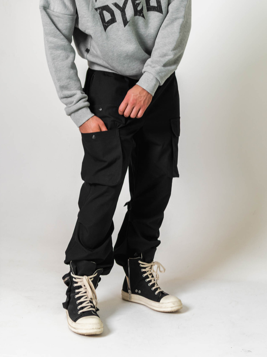 Utility Cargo Pants - Military inspired trousers with pockets