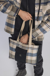 Checkerd Essential Tasche