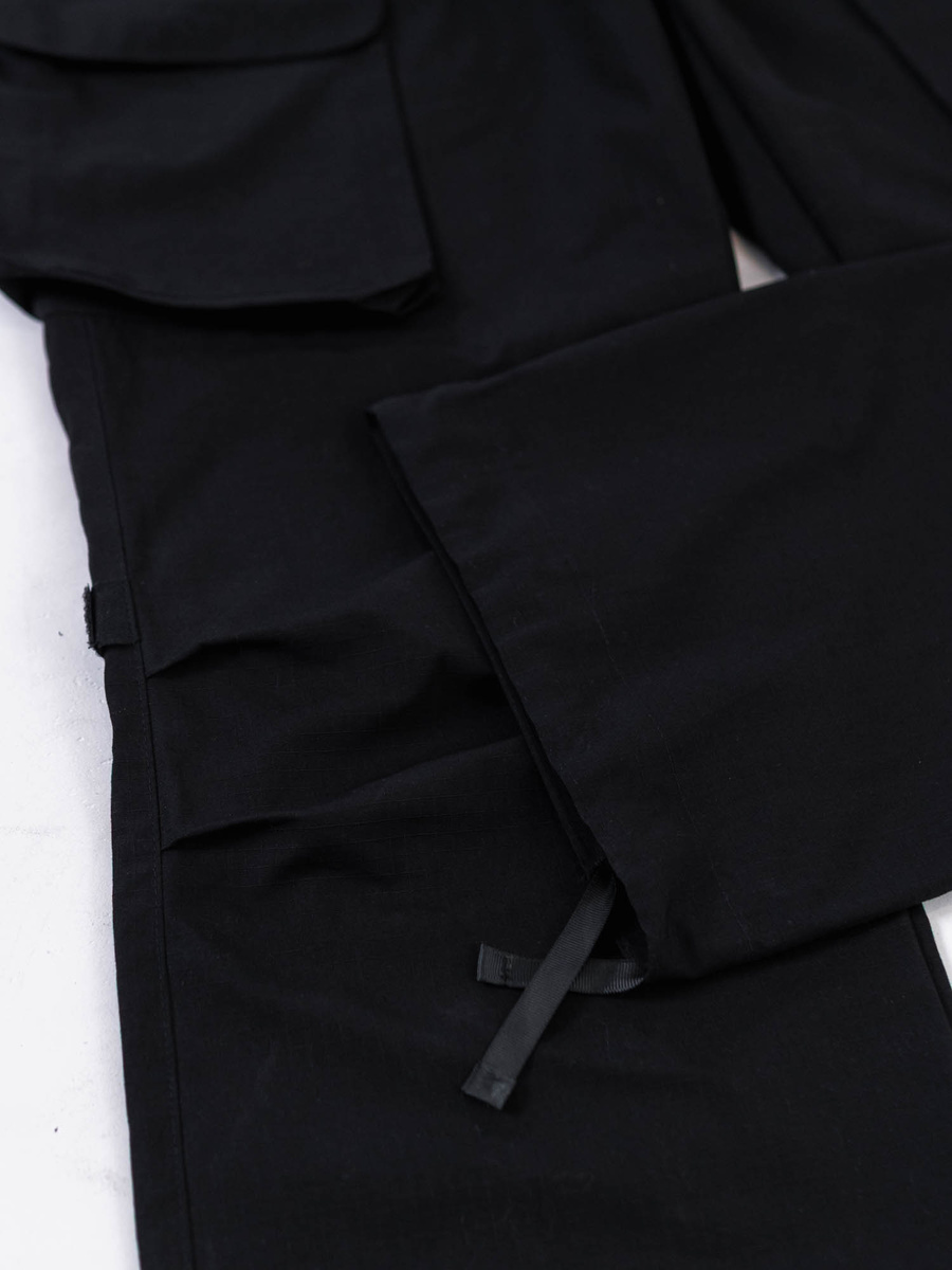 Modular Cargo Pants Jet Black- Szerokie Bojówki typu Cargo z kieszeniami i regulacją