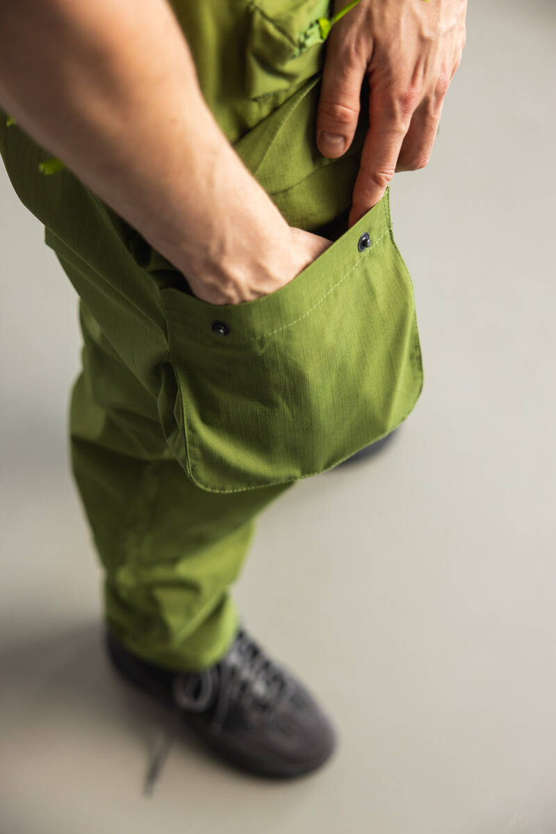 Utility Cargo Pants Cerignola Olive- Długie Bojówki typu Cargo z kieszeniami